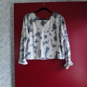 Reversible neckline long sleeve top size Small